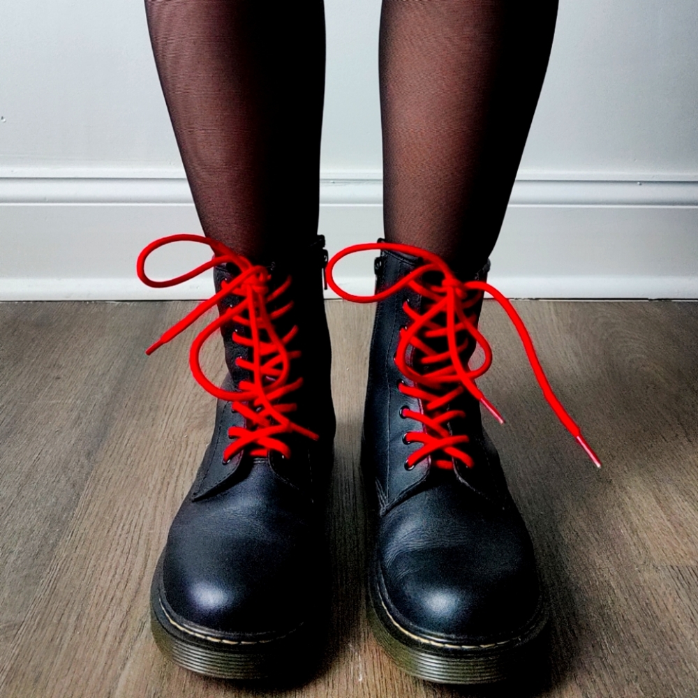 Dr Martens 1460 WOMEN'S SMOOTH LEATHER LACE UP BOOTS